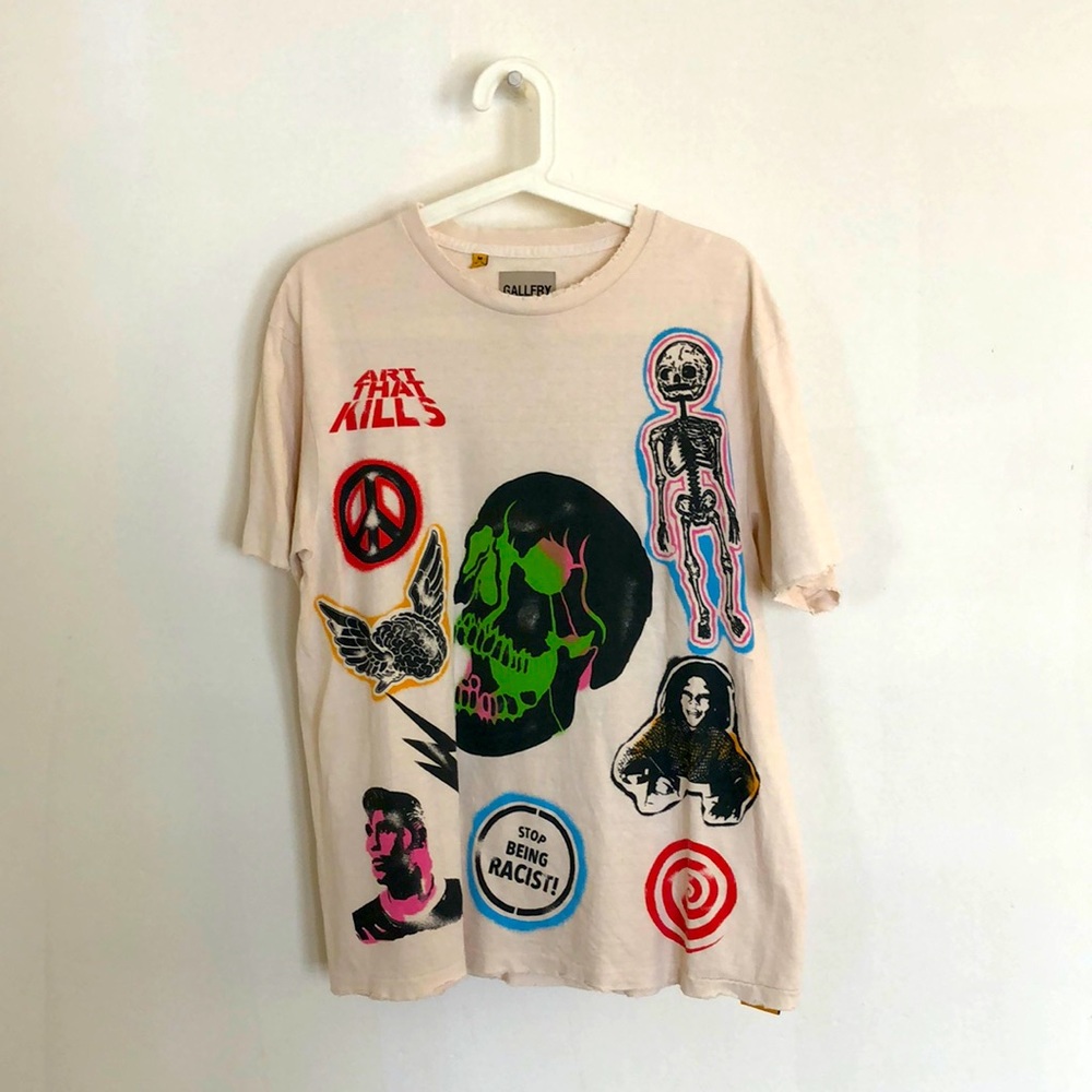 Gallery Department graphic tee